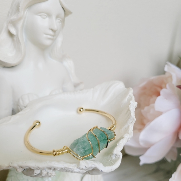 100% Natural Aventurine Crystal Gemstone Gold Tone Bangle Bracelet - Picture 2 of 9